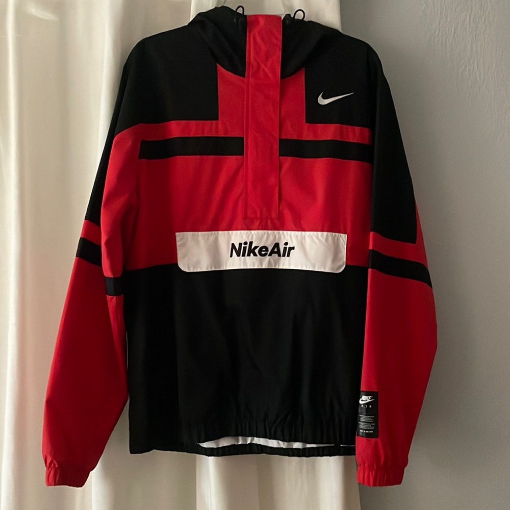 Nike. Used gently. Size medium. Smoke free